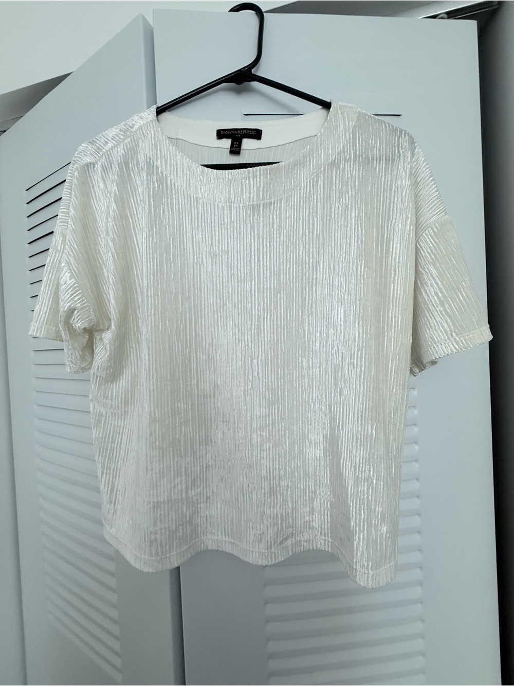 Banana Republic Cream Short-Sleeve Textured Crewneck Top